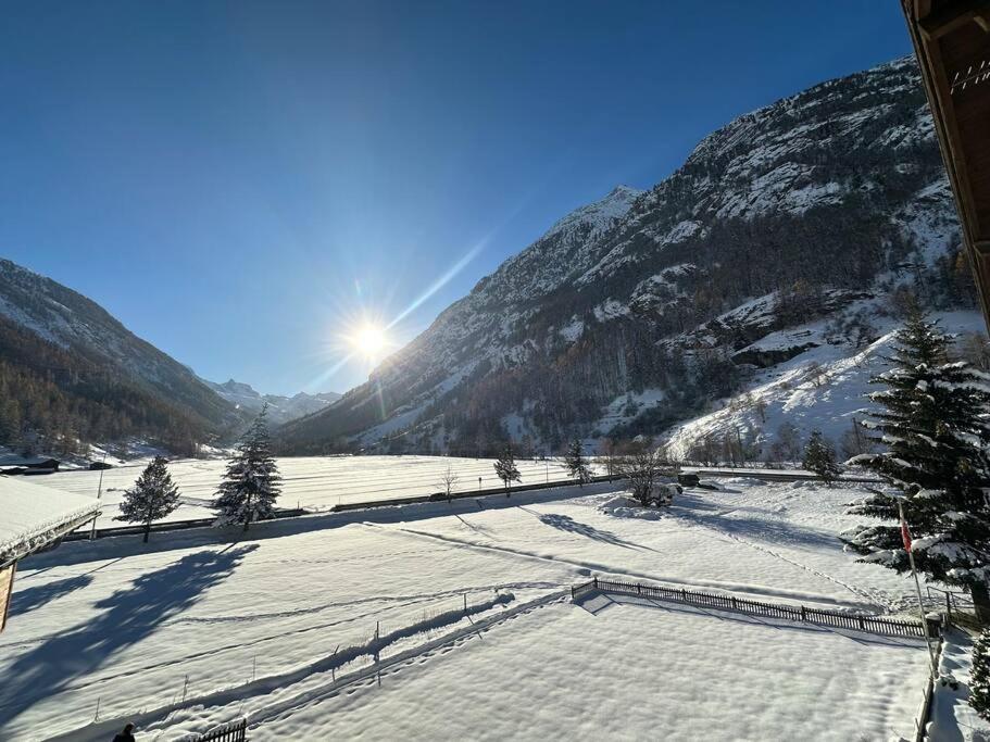 Breathtaking View Apartment Near Zermatt With Parking Tasch Bagian luar foto
